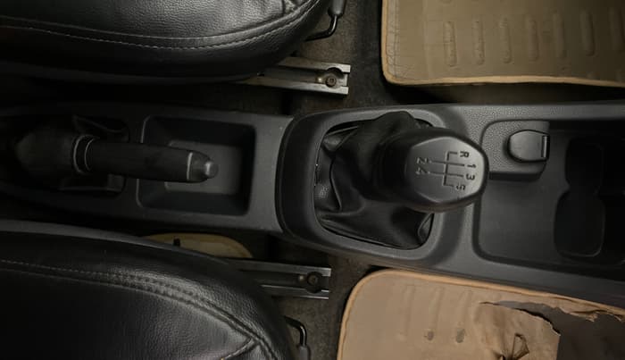 2016 Renault Kwid RXT 0.8, Petrol, Manual, 1,08,412 km, Gear Lever