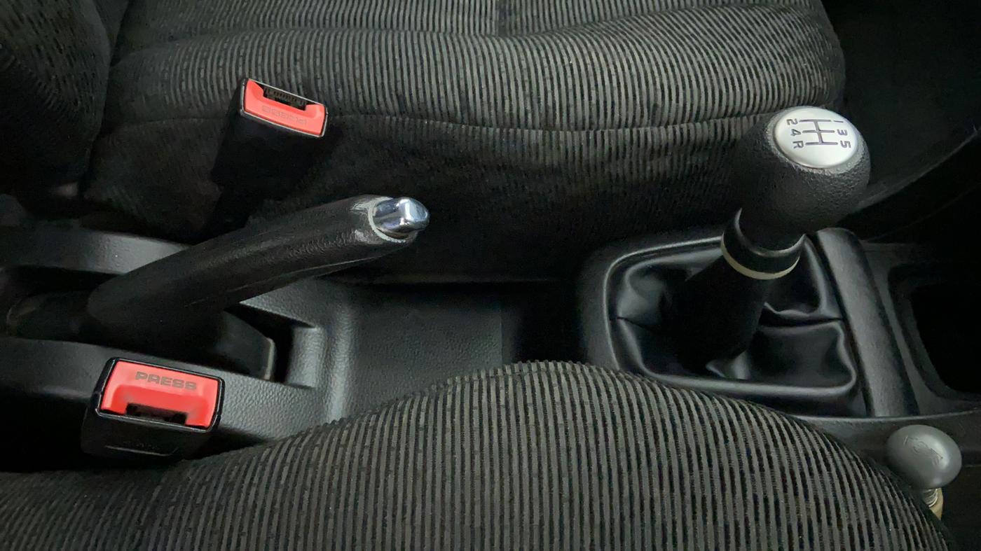 2012 Maruti Swift VDI, Diesel, Manual, 68,206 km, Gear Lever