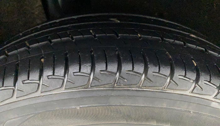 2019 Maruti Baleno DELTA PETROL 1.2, Petrol, Manual, 19,613 km, Right Rear Tyre Tread