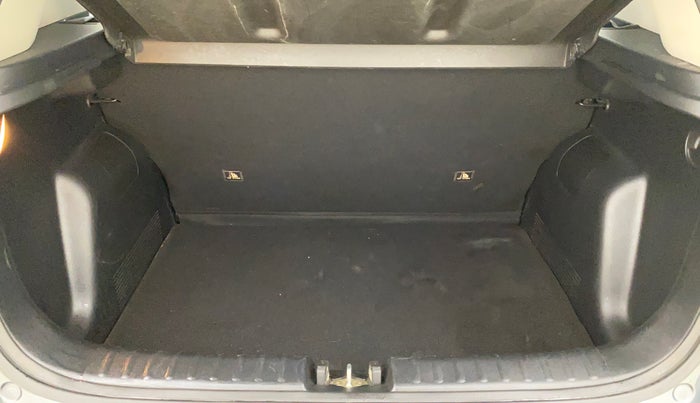 2021 KIA SONET HTX 1.5, Diesel, Manual, 69,633 km, Boot Inside