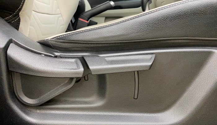 2021 KIA SONET HTX 1.5, Diesel, Manual, 69,633 km, Driver Side Adjustment Panel