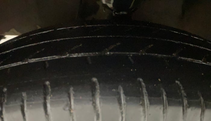 2014 Hyundai i10 ERA 1.1, Petrol, Manual, 36,950 km, Left Front Tyre Tread