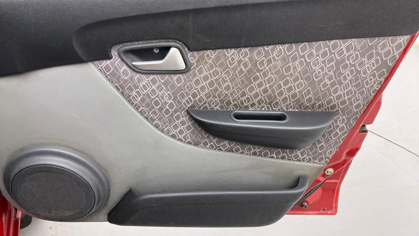 2016 Maruti Alto 800 LXI O, Petrol, Manual, 43,615 km, Driver Side Door Panels Control
