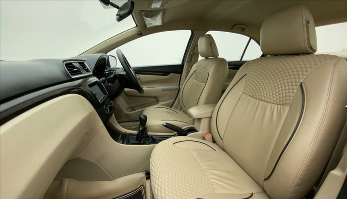 2017 Maruti Ciaz SIGMA 1.4 VVT, Petrol, Manual, 43,206 km, Right Side Front Door Cabin