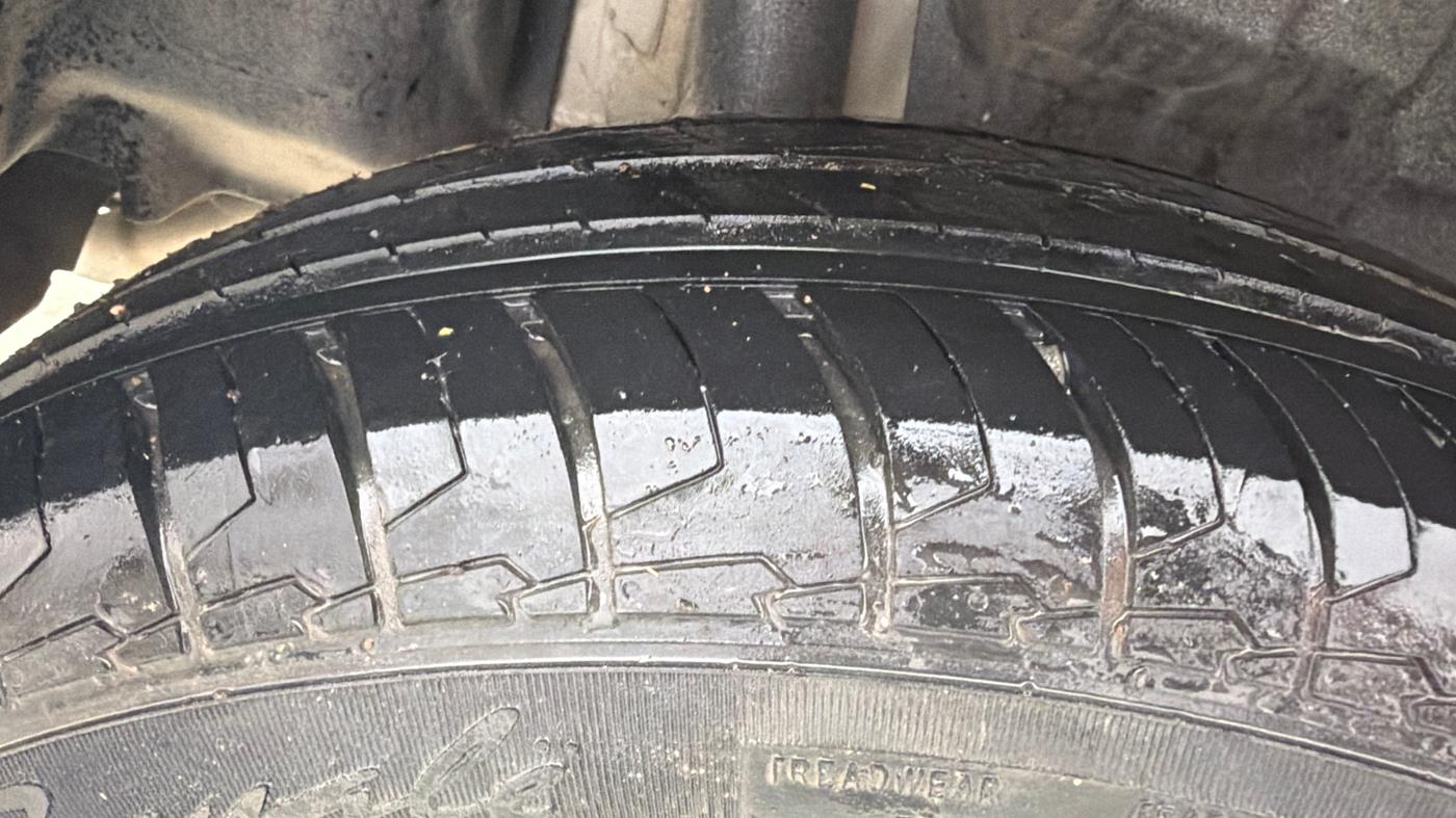 2022 Maruti Swift VXI, Petrol, Manual, 13,069 km, Right Rear Tyre Tread