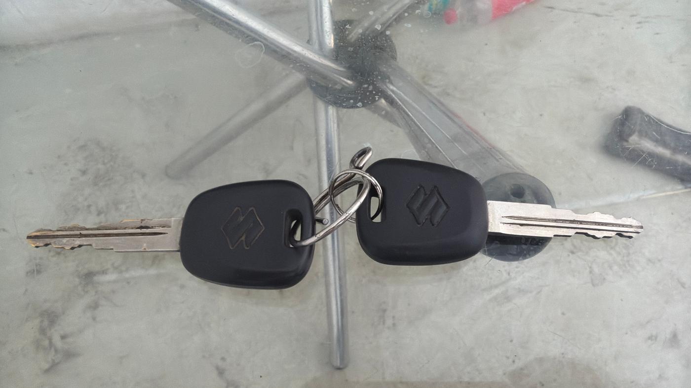 2022 Maruti Swift VXI, Petrol, Manual, 13,069 km, Key Close Up