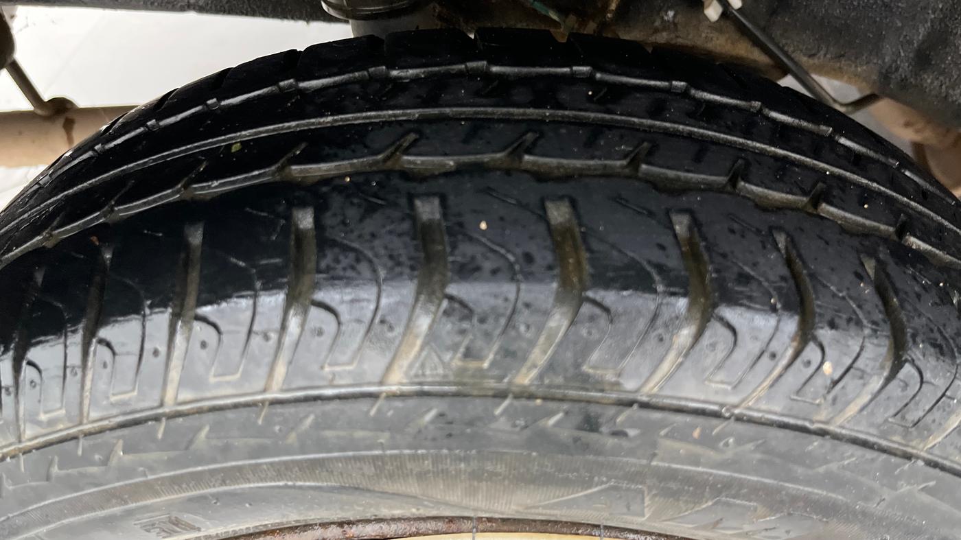2017 Datsun Go T (O), Petrol, Manual, 23,638 km, Right Rear Tyre Tread