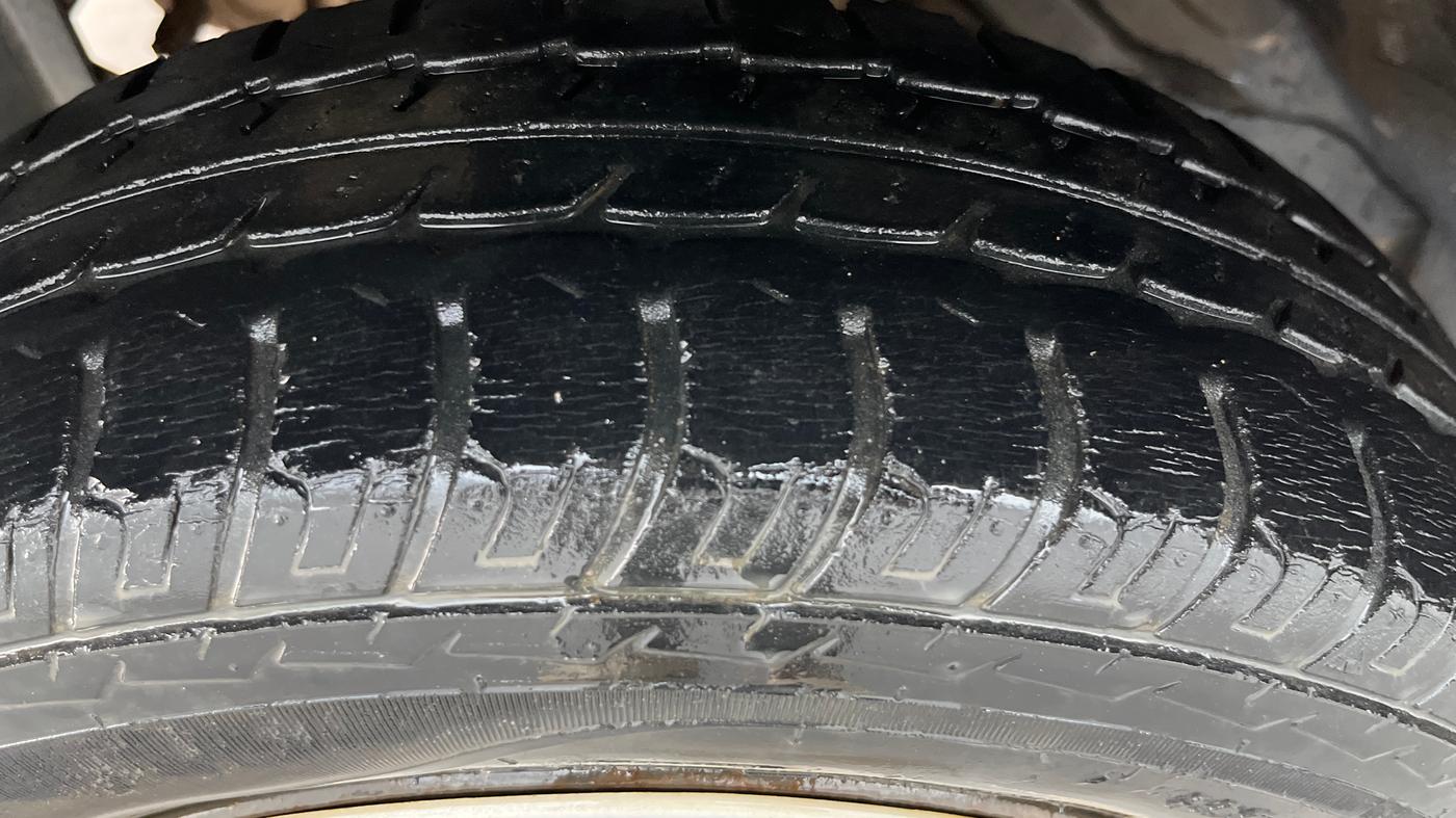 2017 Datsun Go T (O), Petrol, Manual, 23,638 km, Left Front Tyre Tread