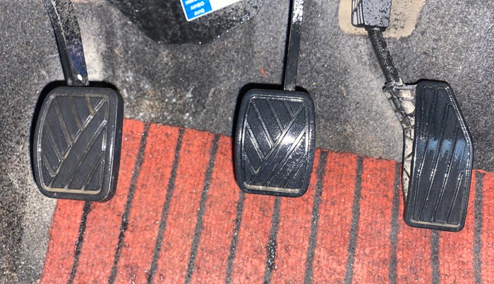 2019 Maruti Swift VDI, Diesel, Manual, 82,060 km, Pedals