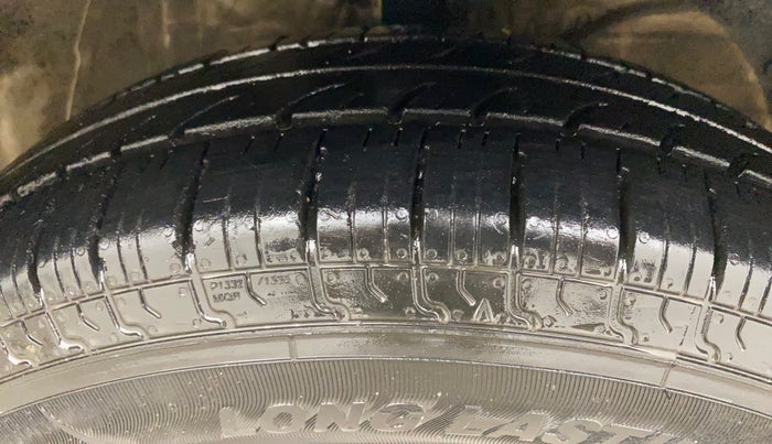 2019 Maruti Swift VDI, Diesel, Manual, 82,060 km, Right Front Tyre Tread