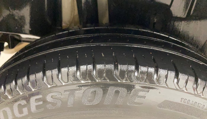 2019 Maruti Swift VDI, Diesel, Manual, 82,060 km, Right Rear Tyre Tread