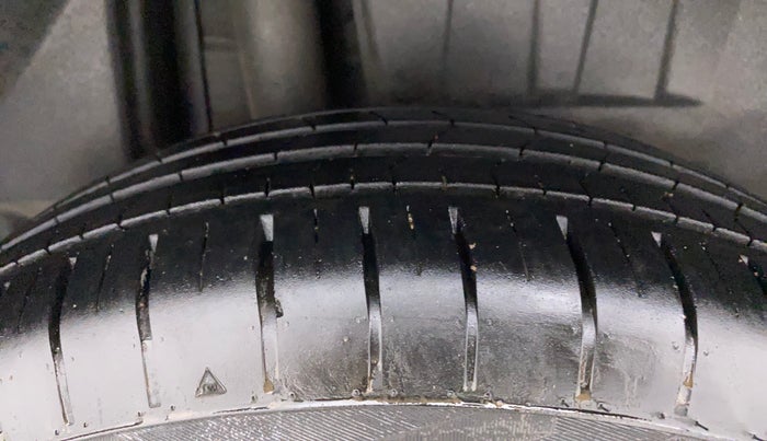 2022 Maruti Dzire ZXI Plus AMT, Petrol, Automatic, 20,111 km, Right Rear Tyre Tread