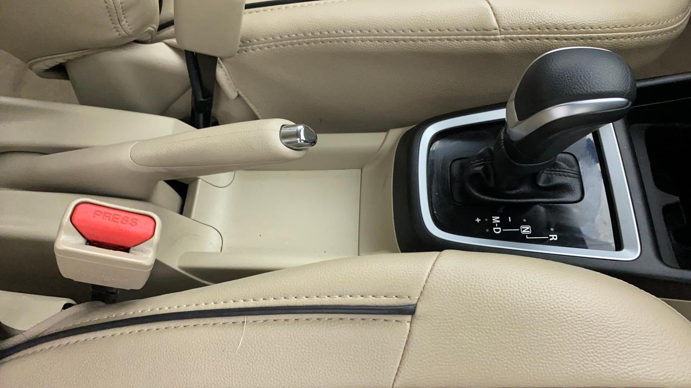 2022 Maruti Dzire ZXI Plus AMT, Petrol, Automatic, 20,111 km, Gear Lever