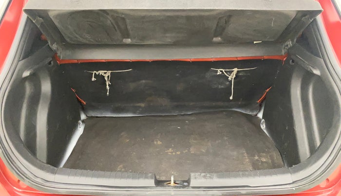 2016 Hyundai Elite i20 SPORTZ 1.2, Petrol, Manual, 67,517 km, Boot Inside