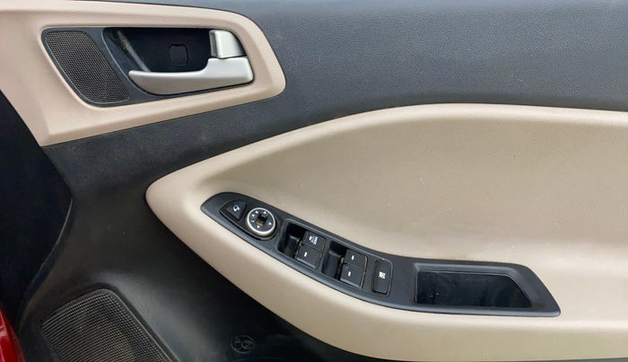 2016 Hyundai Elite i20 SPORTZ 1.2, Petrol, Manual, 67,517 km, Driver Side Door Panels Control