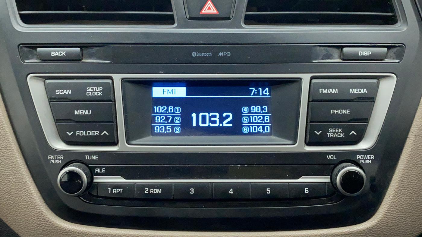 2017 Hyundai Elite i20 MAGNA 1.2, Petrol, Manual, 37,490 km, Infotainment System