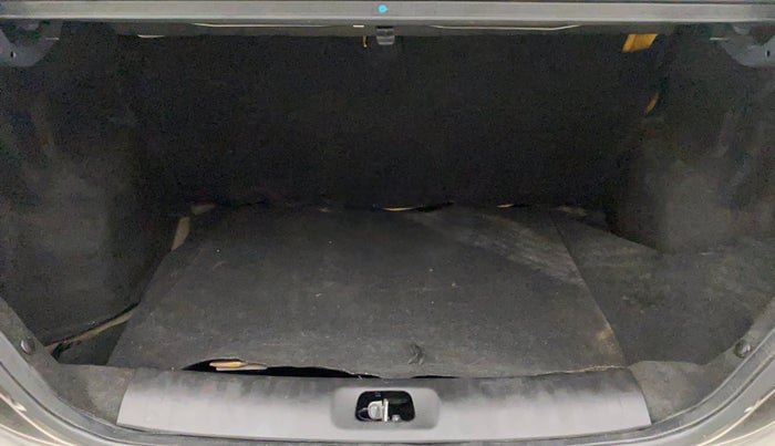 2015 Maruti Swift Dzire VXI, Petrol, Manual, 15,123 km, Boot Inside