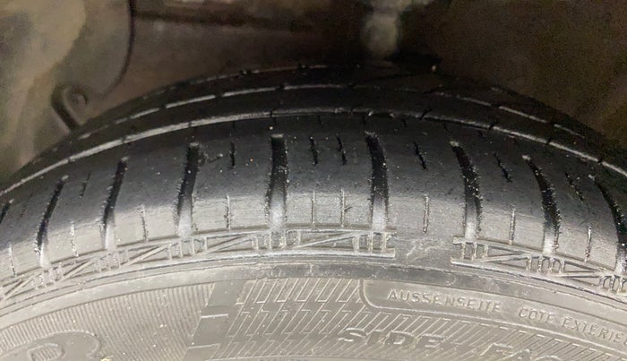 2015 Hyundai Grand i10 ASTA AT 1.2 KAPPA VTVT, Petrol, Automatic, 75,198 km, Left Front Tyre Tread