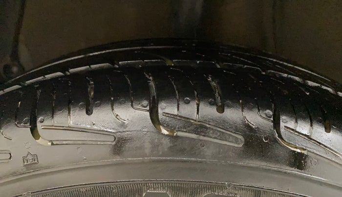 2020 Hyundai AURA S 1.2 CNG, CNG, Manual, 55,278 km, Right Rear Tyre Tread