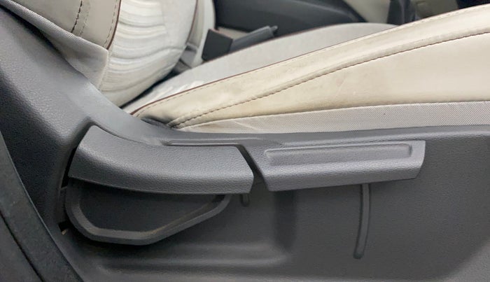 2020 Hyundai AURA S 1.2 CNG, CNG, Manual, 55,278 km, Driver Side Adjustment Panel