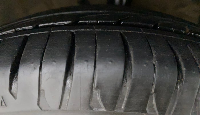 2016 Hyundai Grand i10 ASTA (O) AT 1.2 KAPPA VTVT, Petrol, Automatic, 49,483 km, Right Front Tyre Tread
