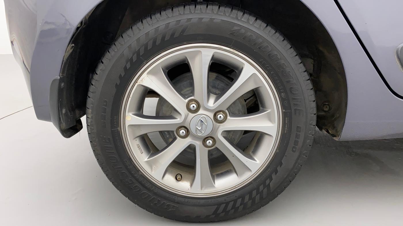 2016 Hyundai Grand i10 ASTA (O) AT 1.2 KAPPA VTVT, Petrol, Automatic, 49,483 km, Right Rear Wheel