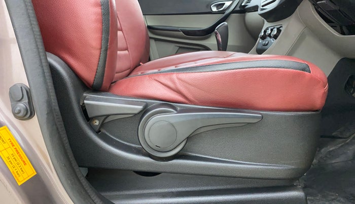 2017 Tata Tiago XZA PETROL, Petrol, Automatic, 1,15,171 km, Driver Side Adjustment Panel