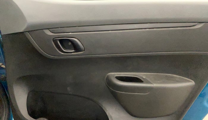 2022 Renault Kwid RXT 1.0 (O), Petrol, Manual, 54,988 km, Driver Side Door Panels Control