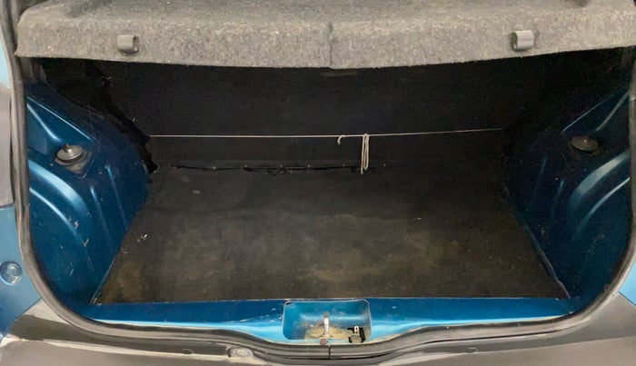 2022 Renault Kwid RXT 1.0 (O), Petrol, Manual, 54,988 km, Boot Inside