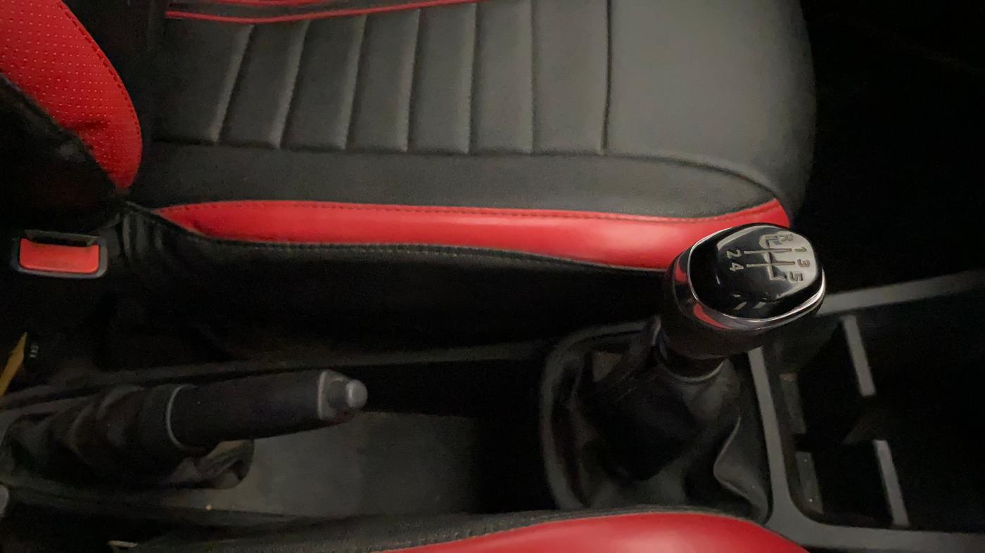 2022 Renault Kwid RXT 1.0 (O), Petrol, Manual, 54,988 km, Gear Lever
