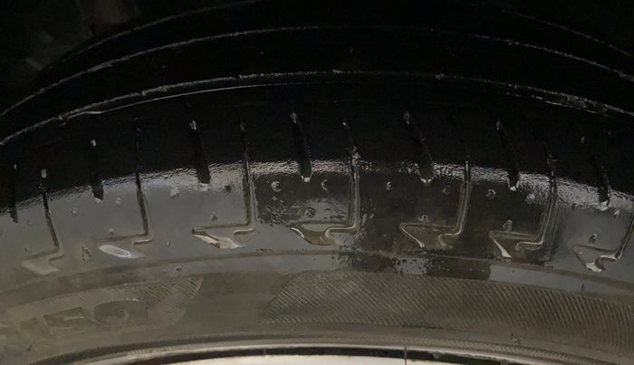 2022 Renault Kwid RXT 1.0 (O), Petrol, Manual, 54,988 km, Left Front Tyre Tread