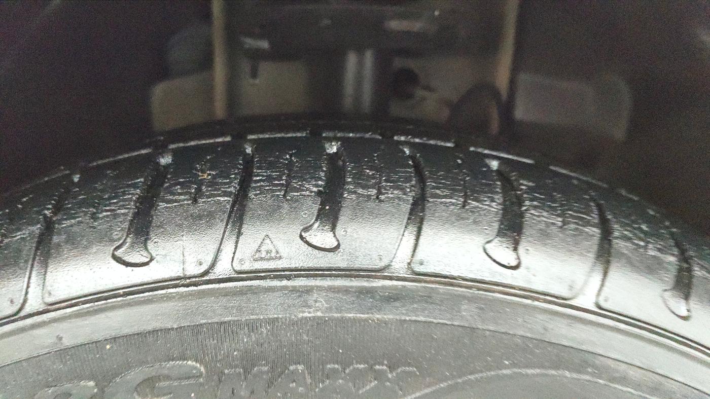 2018 Tata Tiago XZA PETROL, Petrol, Automatic, 34,729 km, Right Front Tyre Tread