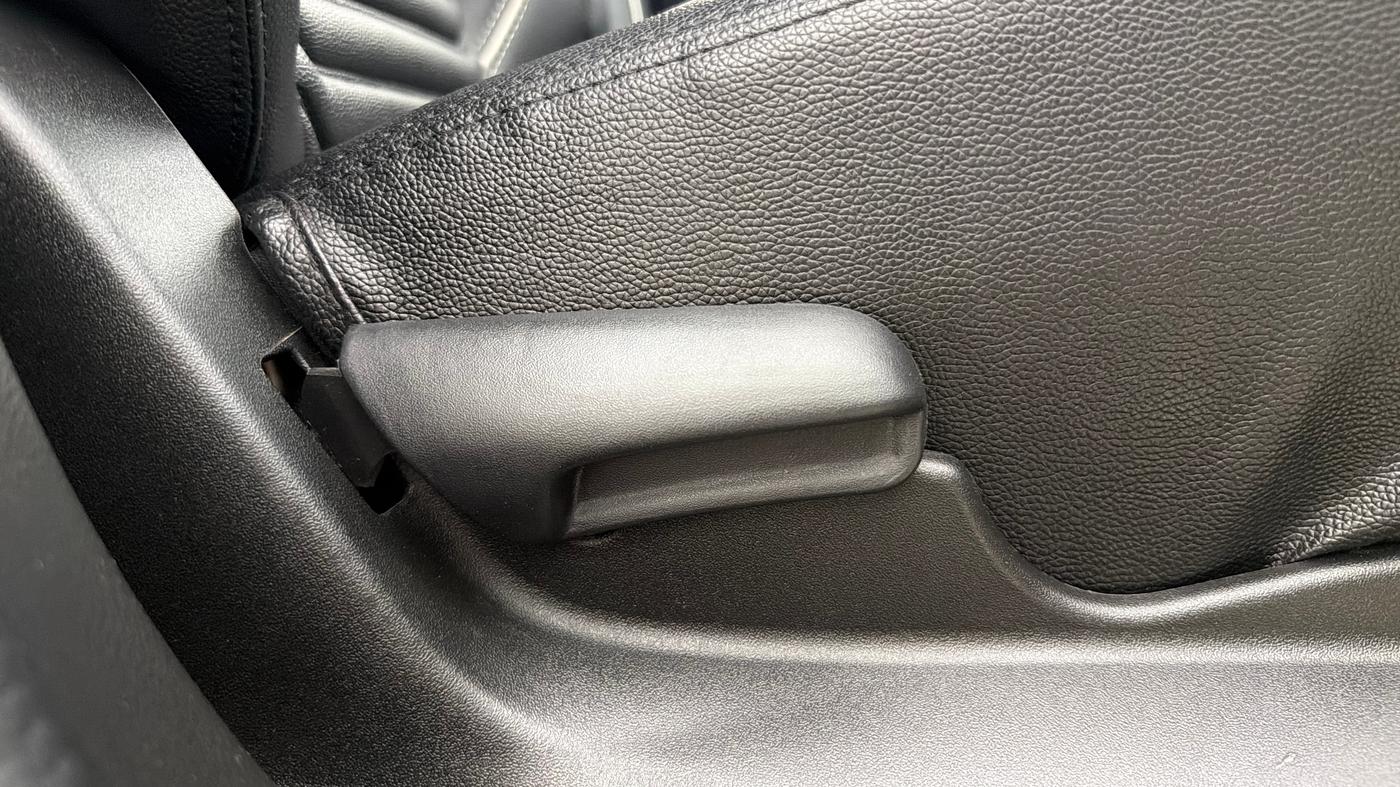 2021 Maruti Vitara Brezza LXI, Petrol, Manual, 15,825 km, Driver Side Adjustment Panel
