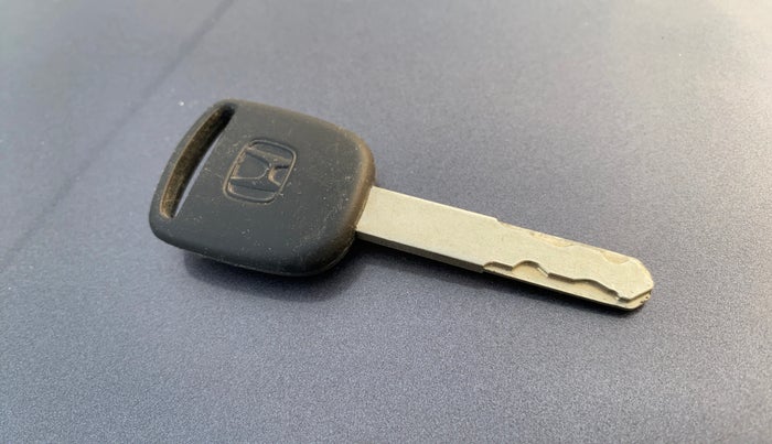 2017 Honda WR-V 1.2L I-VTEC S MT, Petrol, Manual, 1,46,319 km, Key Close Up