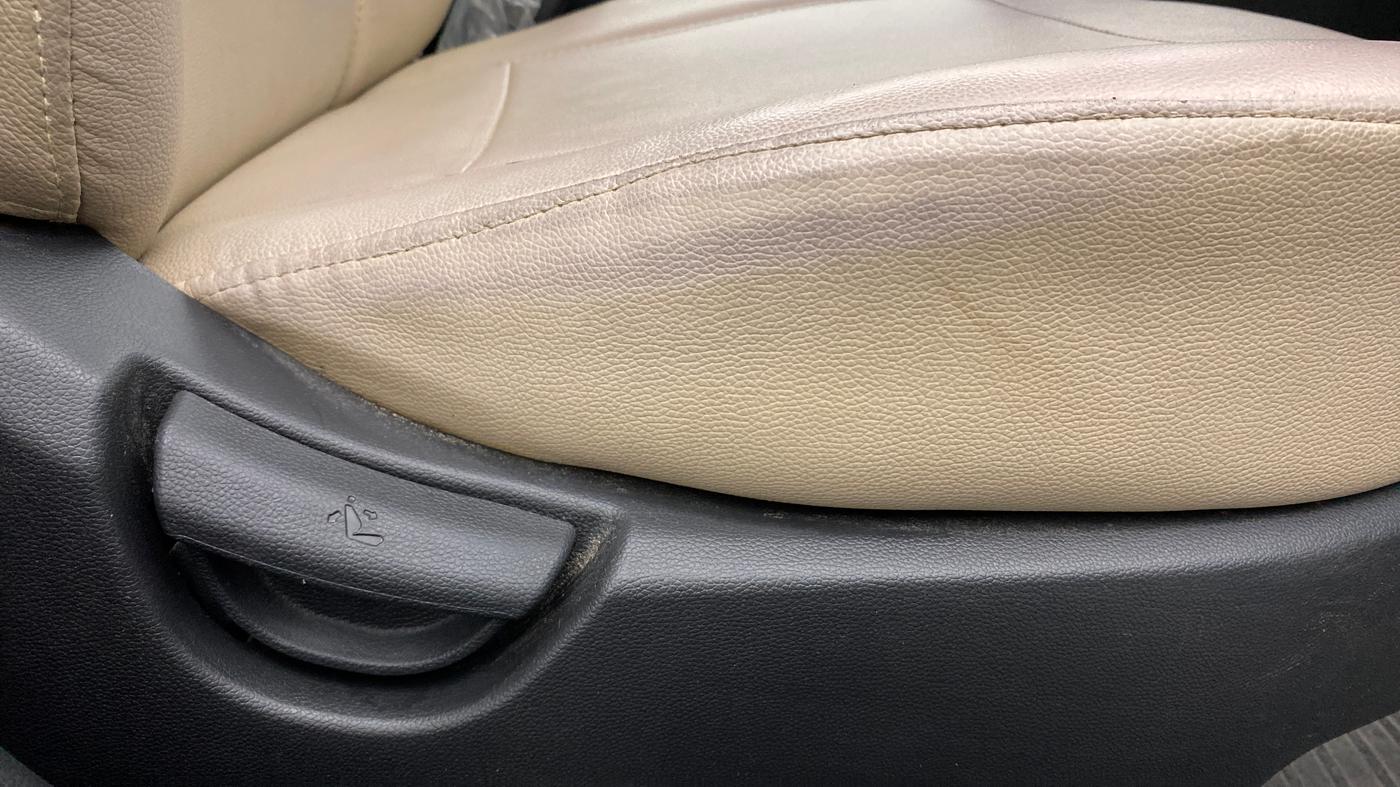 2018 Hyundai Grand i10 SPORTZ O 1.2, Petrol, Manual, 33,848 km, Driver Side Adjustment Panel