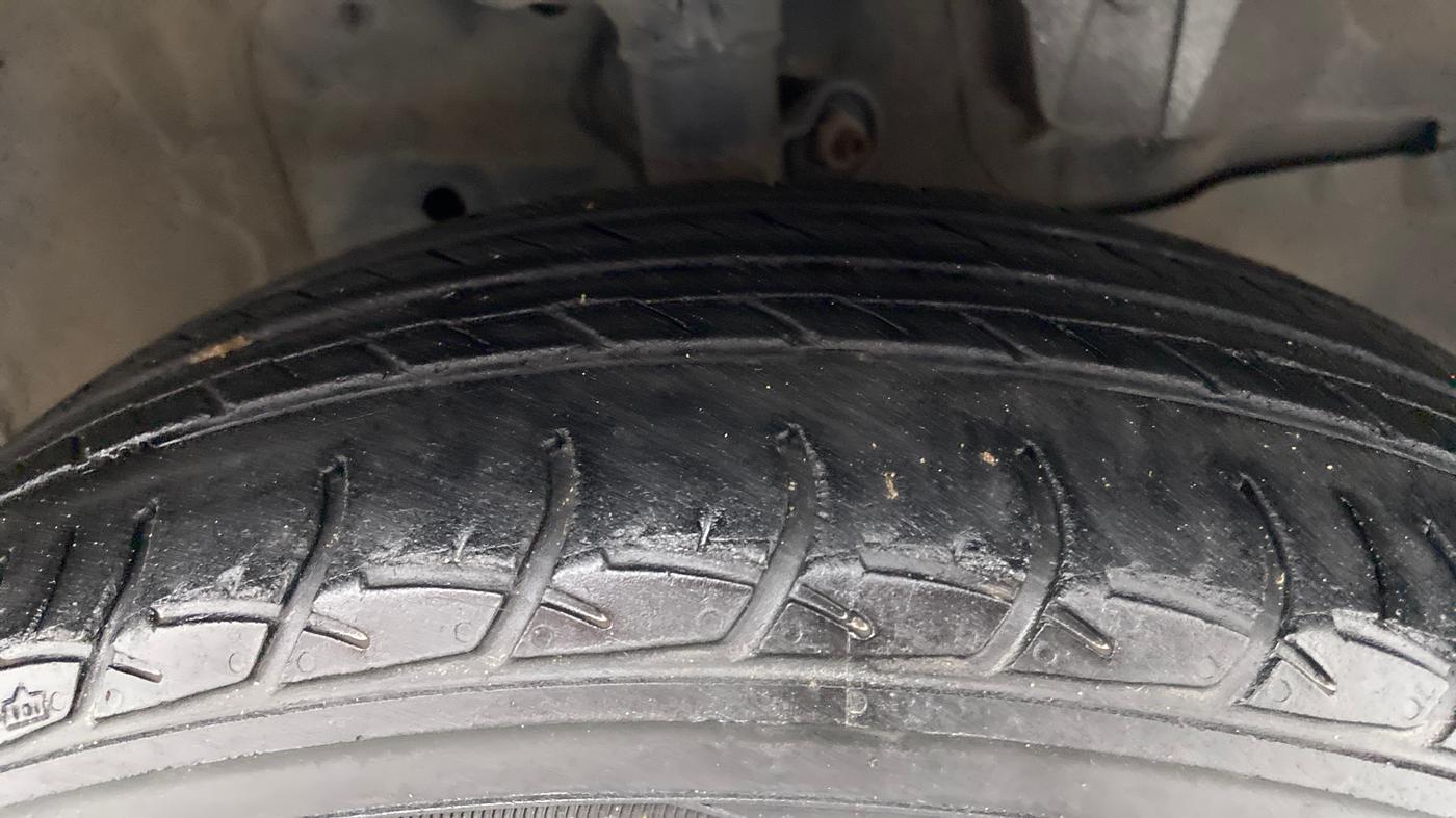 2015 Honda Jazz 1.2 E MT, Petrol, Manual, 99,449 km, Right Front Tyre Tread