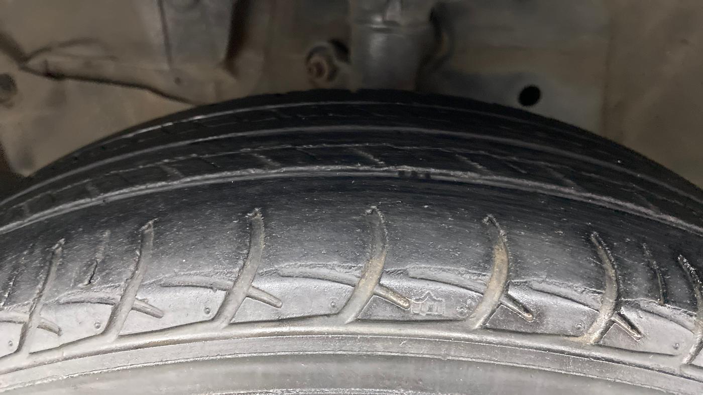 2015 Honda Jazz 1.2 E MT, Petrol, Manual, 99,449 km, Left Front Tyre Tread