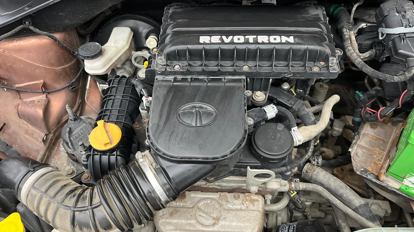2017 Tata TIGOR XE PETROL, Petrol, Manual, 43,406 km, Engine View