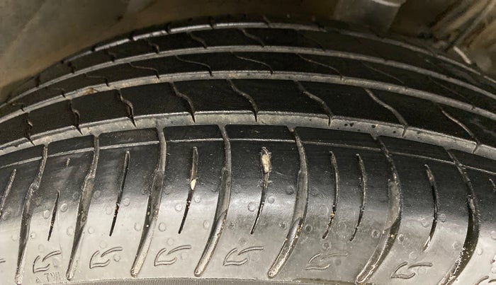 2019 Maruti Vitara Brezza ZDI+ DUAL TONE AMT, Diesel, Automatic, 11,179 km, Right Front Tyre Tread