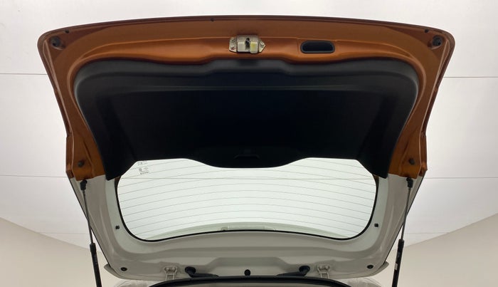 2019 Maruti Vitara Brezza ZDI+ DUAL TONE AMT, Diesel, Automatic, 11,179 km, Boot Door Open