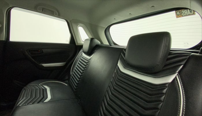 2021 Maruti Vitara Brezza VXI, Petrol, Manual, 38,967 km, Right Side Rear Door Cabin