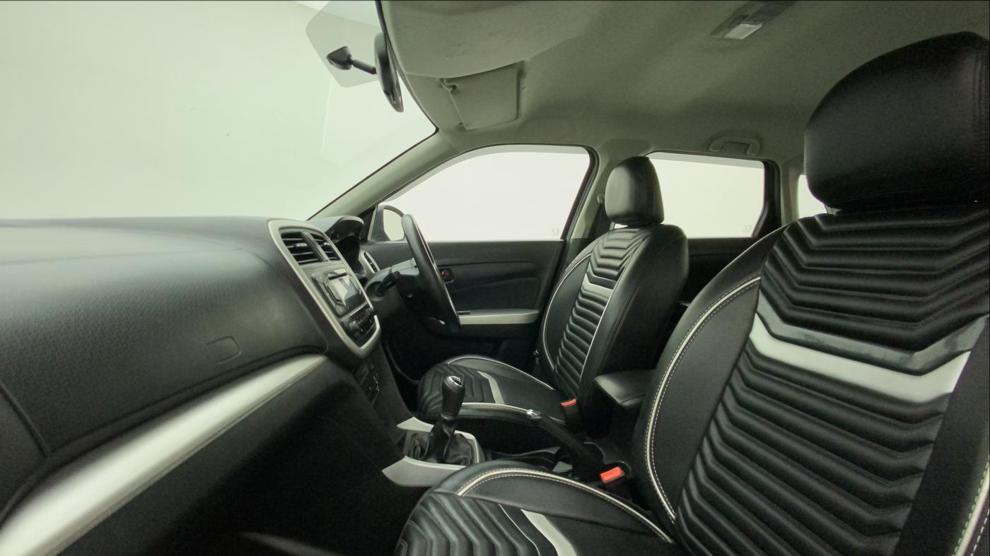 2021 Maruti Vitara Brezza VXI, Petrol, Manual, 38,967 km, Right Side Front Door Cabin