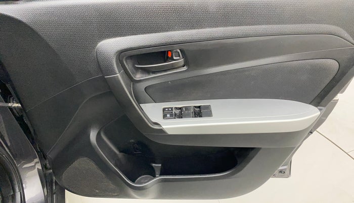 2021 Maruti Vitara Brezza VXI, Petrol, Manual, 38,967 km, Driver Side Door Panels Control