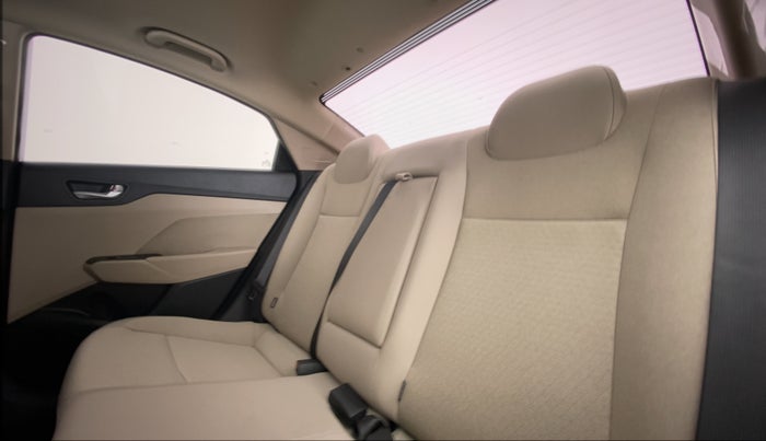 2021 Hyundai Verna SX PETROL MT, Petrol, Manual, 17,110 km, Right Side Rear Door Cabin