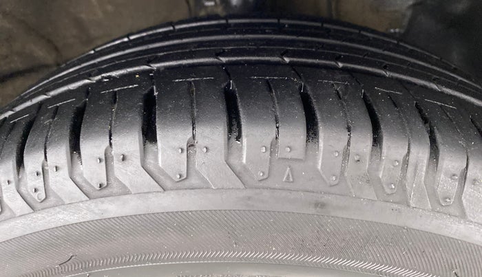 2021 Hyundai Verna SX PETROL MT, Petrol, Manual, 17,110 km, Right Front Tyre Tread