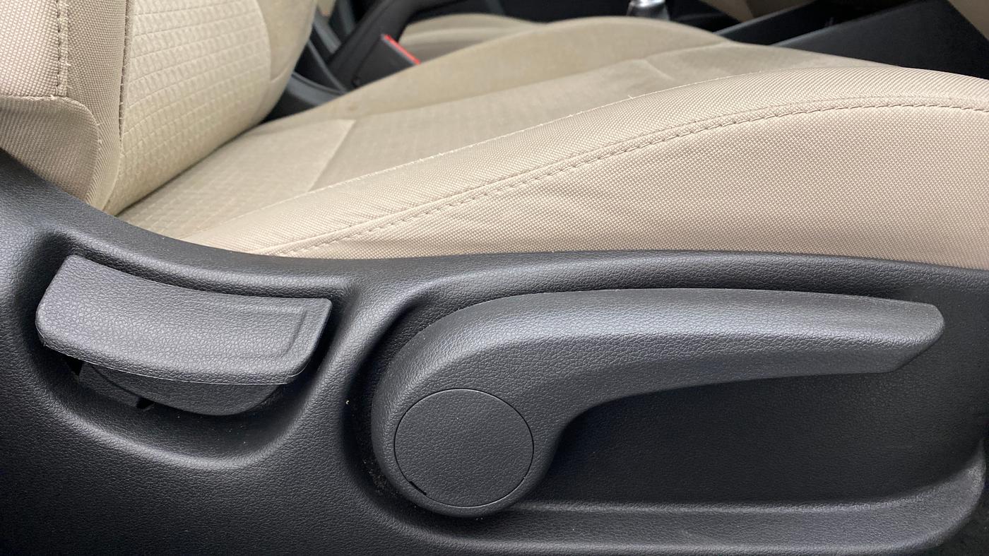 2021 Hyundai Verna SX PETROL MT, Petrol, Manual, 17,110 km, Driver Side Adjustment Panel