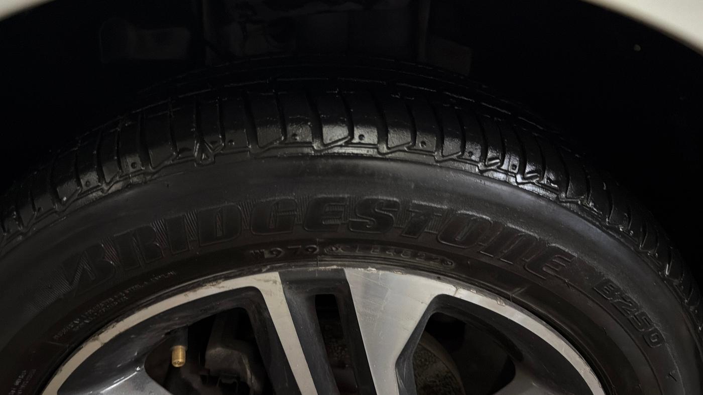 2022 Tata Tiago XZ PLUS PETROL, Petrol, Manual, 24,638 km, Left Front Tyre Tread