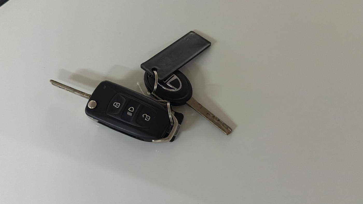 2022 Tata Tiago XZ PLUS PETROL, Petrol, Manual, 24,638 km, Key Close Up