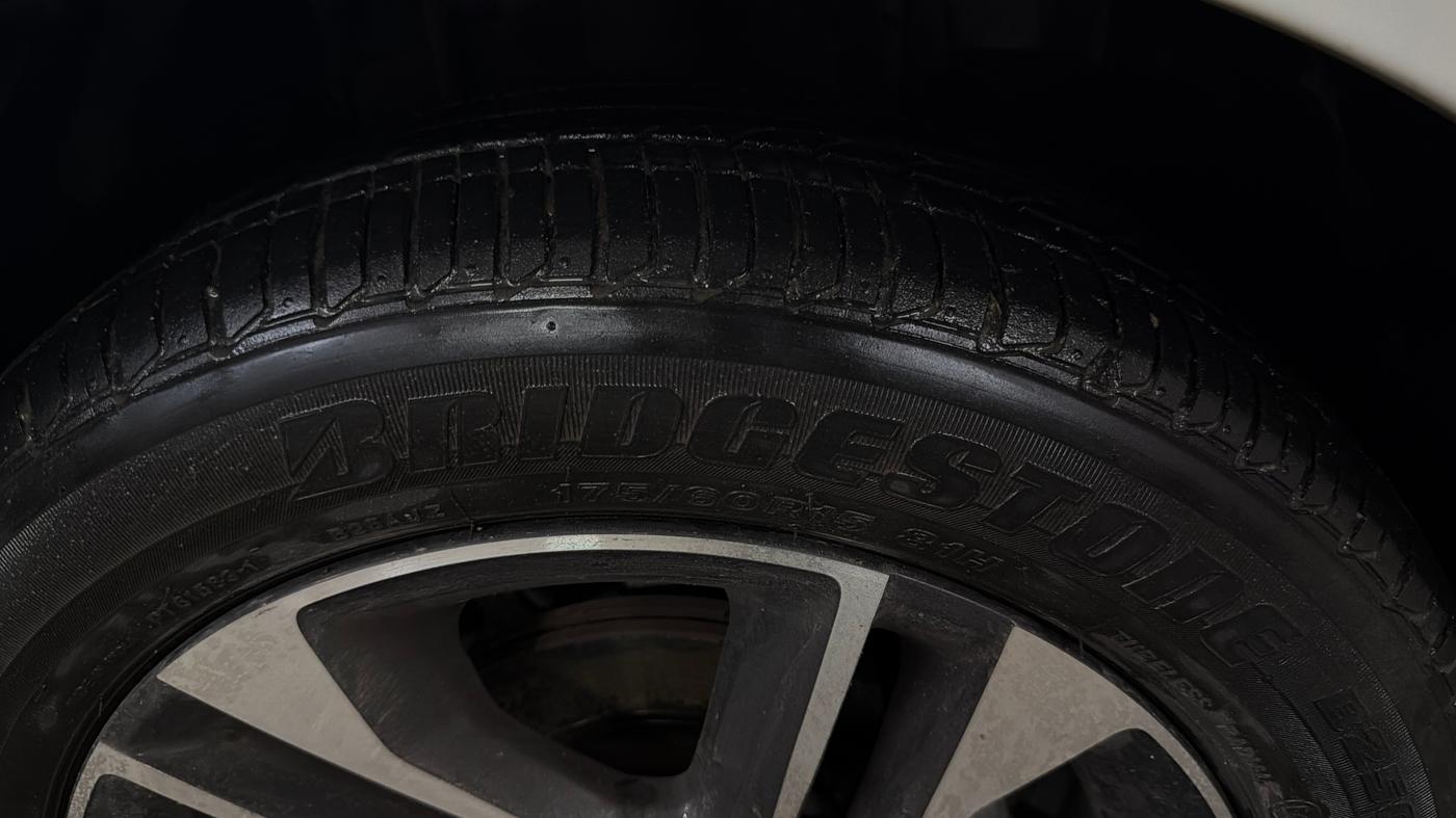 2022 Tata Tiago XZ PLUS PETROL, Petrol, Manual, 24,638 km, Right Front Tyre Tread