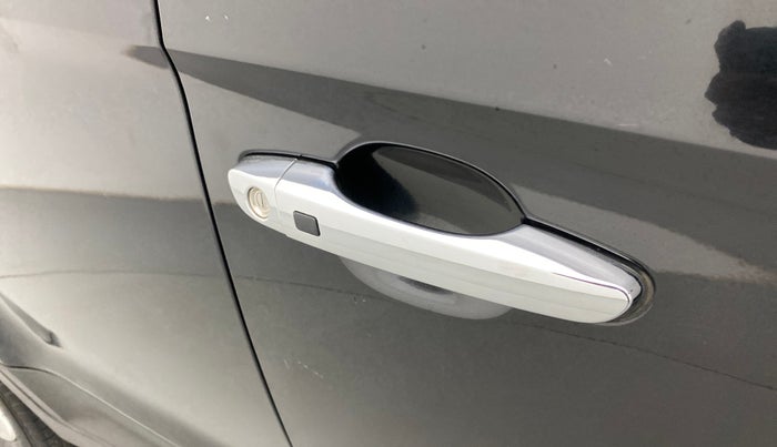 2017 Hyundai Creta SX PLUS 1.6 PETROL, Petrol, Manual, 24,489 km, Lock system - Keyless sensor not working